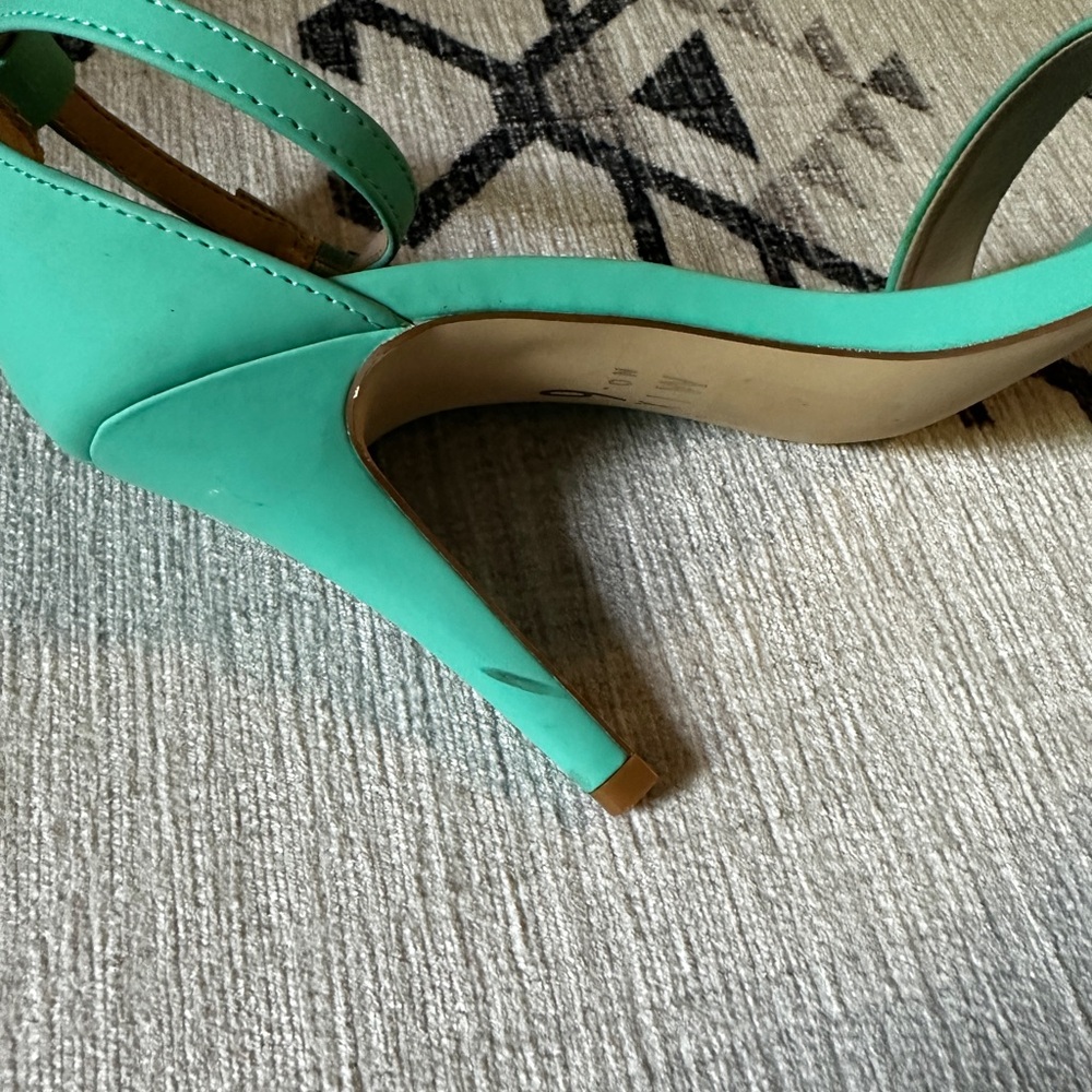 Mix No. 6 Green Strappy Stilettos - Picture 5 of 6